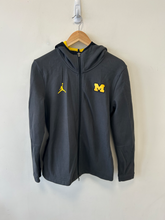 Load image into Gallery viewer, Jordan Sweatshirt Size Large
