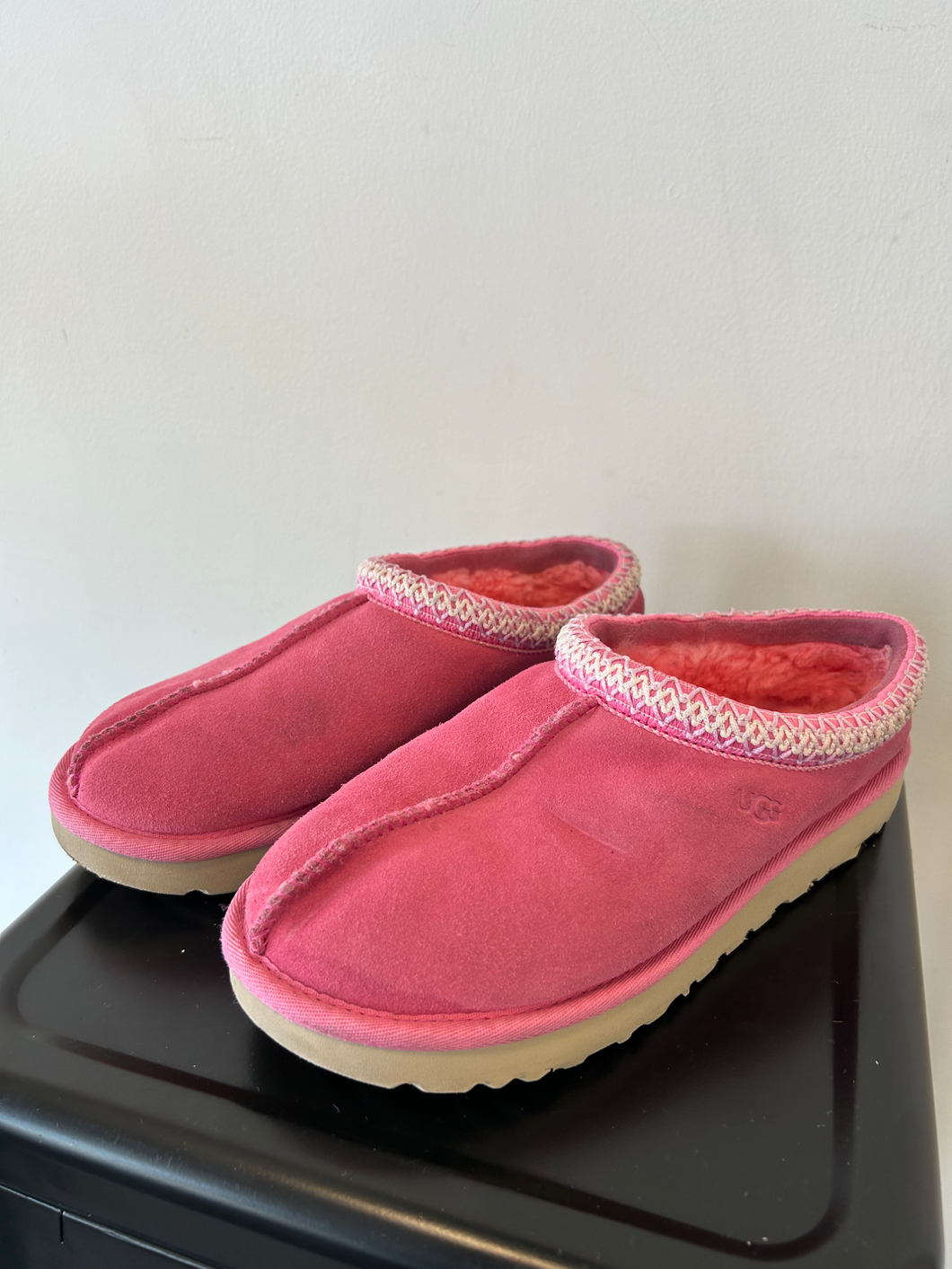 Uggs Casual Shoes Womens 8 *as is*