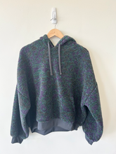 Load image into Gallery viewer, Vans Sweatshirt Size Medium
