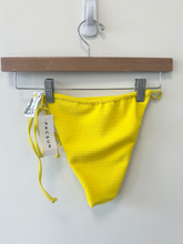 Load image into Gallery viewer, Pac Sun Womens Swimwear Size Small
