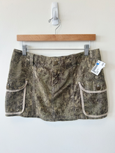 Load image into Gallery viewer, Bdg Short Skirt Size Medium
