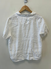Load image into Gallery viewer, Everlane Short Sleeve Top Size Medium
