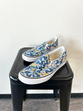 Load image into Gallery viewer, Vans Casual Shoes Womens 9.5
