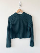 Load image into Gallery viewer, American Eagle Sweater Size Extra Small
