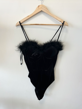 Load image into Gallery viewer, Windsor Womens Tops Bodysuit Size Large
