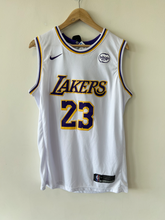 Load image into Gallery viewer, Nba Athletic Top Size Extra Large
