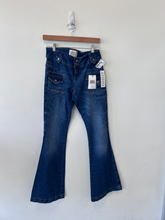 Load image into Gallery viewer, Bdg Denim Size 2 (26)
