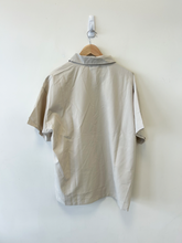 Load image into Gallery viewer, Short Sleeve Top Size Large

