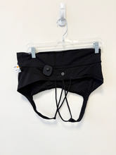 Load image into Gallery viewer, Lulu Lemon Sports Bra Size Large
