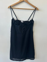 Load image into Gallery viewer, Urban Outfitters ( U ) Dress Size Large
