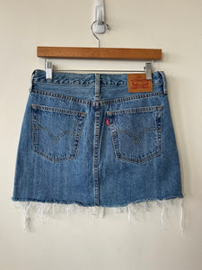 Levi Short Skirt Size 5/6