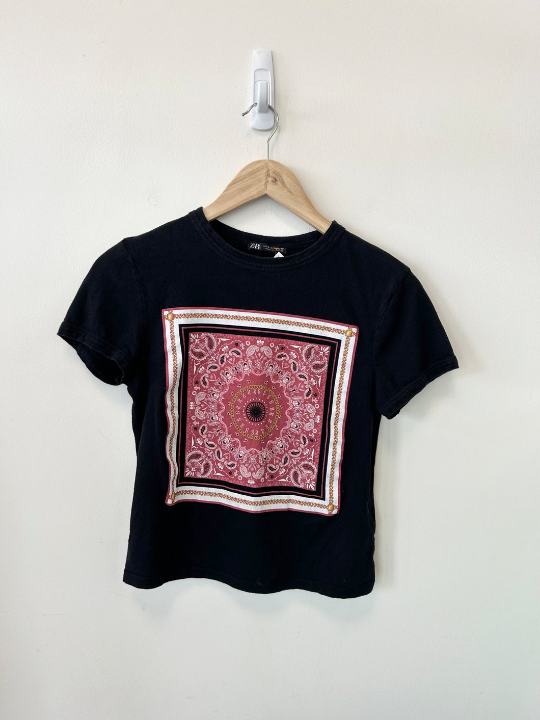 Zara T-Shirt Size Medium