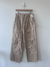 Load image into Gallery viewer, True Religion Pants Size 30
