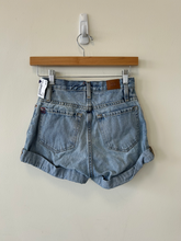 Load image into Gallery viewer, Bdg Shorts Size 0
