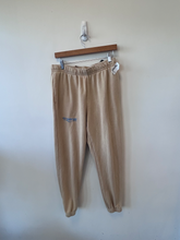 Load image into Gallery viewer, Nike Athletic Pants Size Medium

