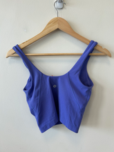Load image into Gallery viewer, Lulu Lemon Athletic Top Size Small
