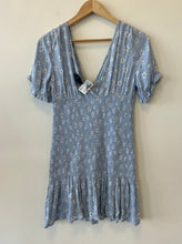 Load image into Gallery viewer, L.A. Hearts Dress Size Small
