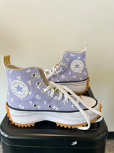 Load image into Gallery viewer, Converse Casual Shoes Womens 6.5
