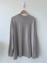 Load image into Gallery viewer, Essentials Long Sleeve Top Size Large
