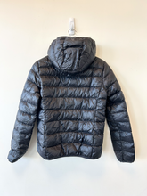 Load image into Gallery viewer, Tna Outerwear Size Medium
