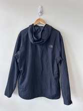 Load image into Gallery viewer, North Face Heavy Outerwear Size Large
