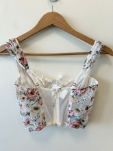 Load image into Gallery viewer, Tank Top Size Medium
