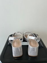 Load image into Gallery viewer, Kelly &amp; Katie Dress Shoes Womens 7
