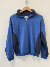 Load image into Gallery viewer, American Eagle Sweatshirt Size Extra Small
