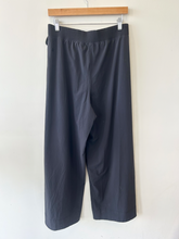 Load image into Gallery viewer, Lulu Lemon Athletic Pants Size Large
