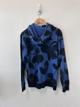 Load image into Gallery viewer, Nike Sweatshirt Size Medium
