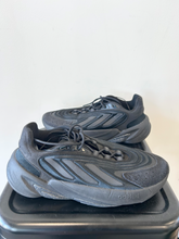 Load image into Gallery viewer, Adidas Womens Athletic Shoes Womens 7.5
