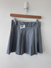 Load image into Gallery viewer, Sunday Best Short Skirt Size Small
