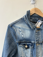 Load image into Gallery viewer, Outerwear Size Medium
