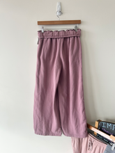 Load image into Gallery viewer, Out From Under Pants Size Small
