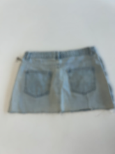 Load image into Gallery viewer, Edikted Short Skirt Size Small
