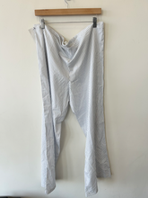 Load image into Gallery viewer, Skims Pants Size Medium
