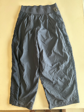 Load image into Gallery viewer, Lulu Lemon Athletic Pants Size Medium

