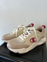 Load image into Gallery viewer, Champion Womens Athletic Shoes Womens 7.5
