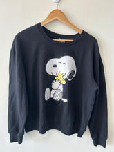 Load image into Gallery viewer, Peanuts Sweatshirt Size Extra Large
