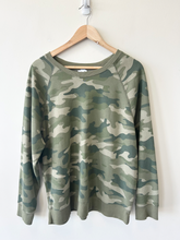 Load image into Gallery viewer, Old Navy Sweatshirt Size Extra Large
