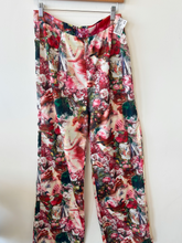 Load image into Gallery viewer, Pretty Little Thing Pants Size 9/10 (30)
