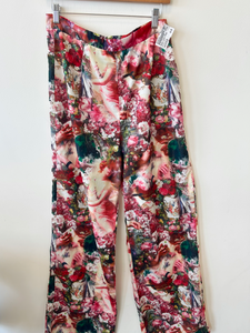 Pretty Little Thing Pants Size 9/10 (30)