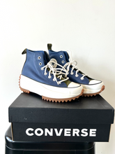 Load image into Gallery viewer, Converse Casual Shoes Womens 7
