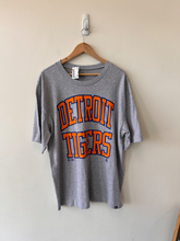 Load image into Gallery viewer, 47 T-shirt Size Extra Large
